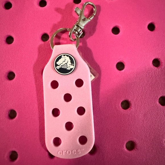Crocs Bag Keychain - Picture 7 of 9